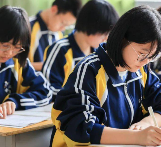 孩子在生长的道路上愈加顺利学习习气是中学生最重要的根底