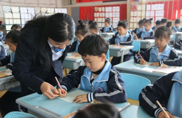 助力学生养成安稳自主的训练深入执行立德树人根本使命